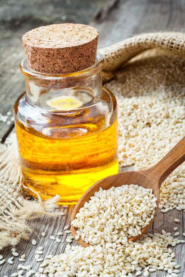 Hulled sesame seeds